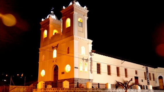 Iglesia Guangopolo Noche